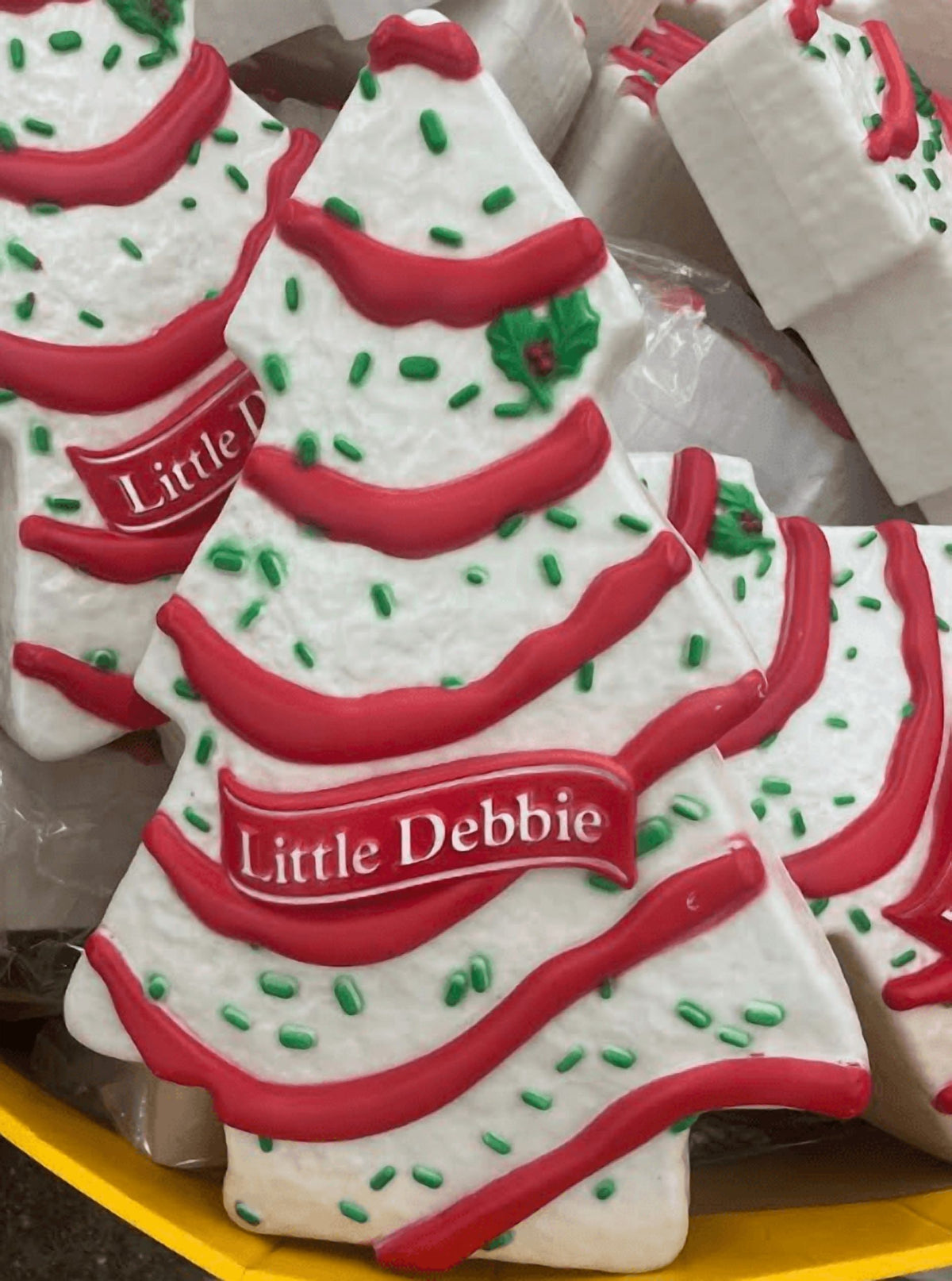 Gemmy Christmas LED Blow Mold Decor Little Debbie Snack Cake Tree